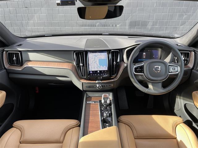 Volvo XC60 8