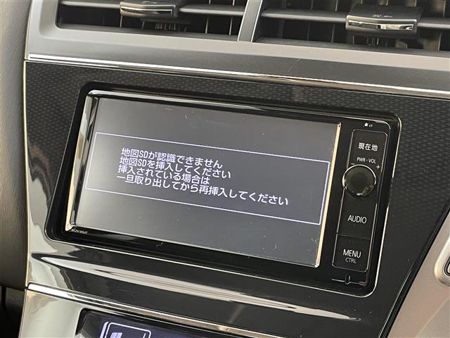 Toyota Prius α 8