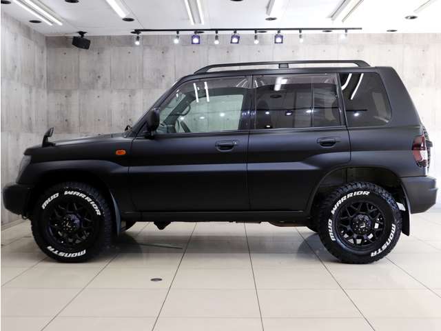 Mitsubishi Pajero iO 11