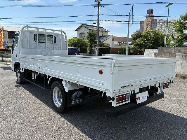 Isuzu Elf 6