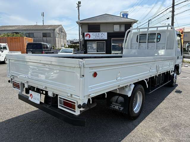 Isuzu Elf 8