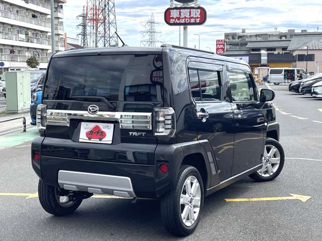 Daihatsu Taft 8