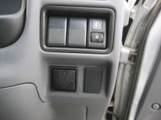 Nissan Vanette 6