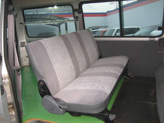 Nissan Vanette 8