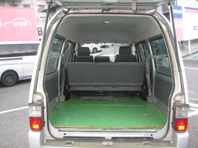 Nissan Vanette 9