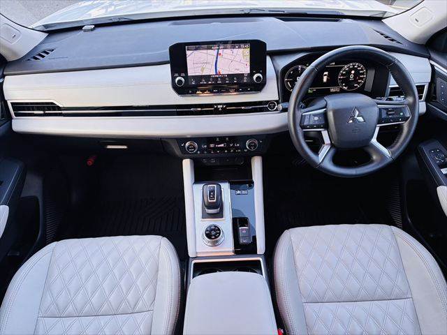 Mitsubishi Outlander 3