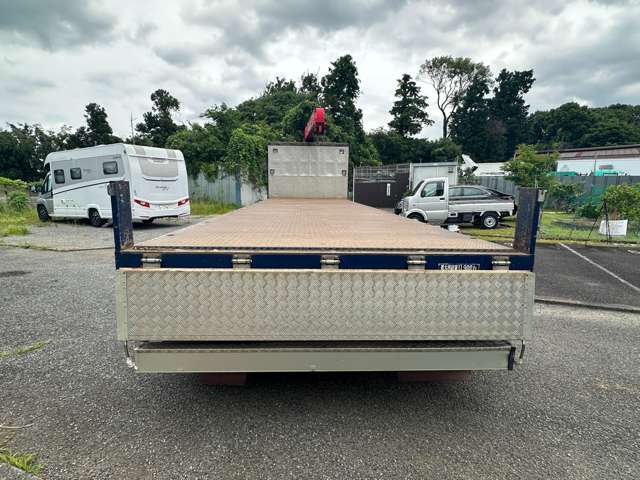 Mitsubishi Fuso Super Great 11