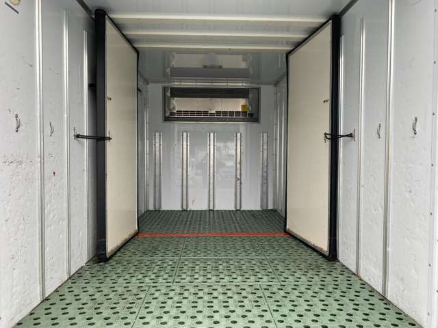 Hino Dutro 7