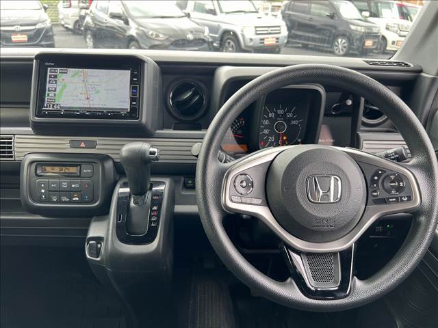 Honda N-VAN 11