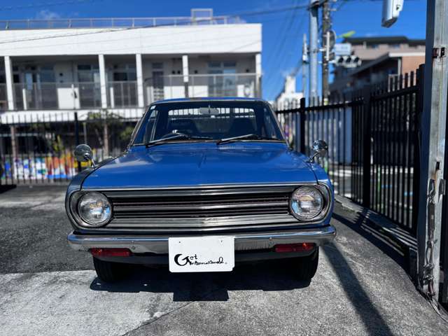 Nissan Sunny Truck 5