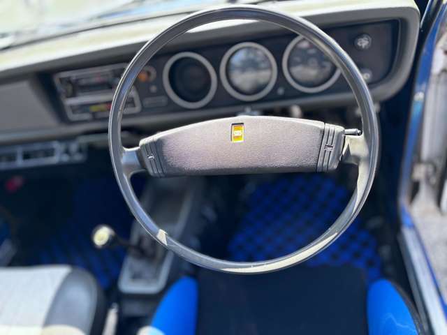 Nissan Sunny Truck 10