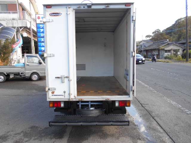 Isuzu Elf 11