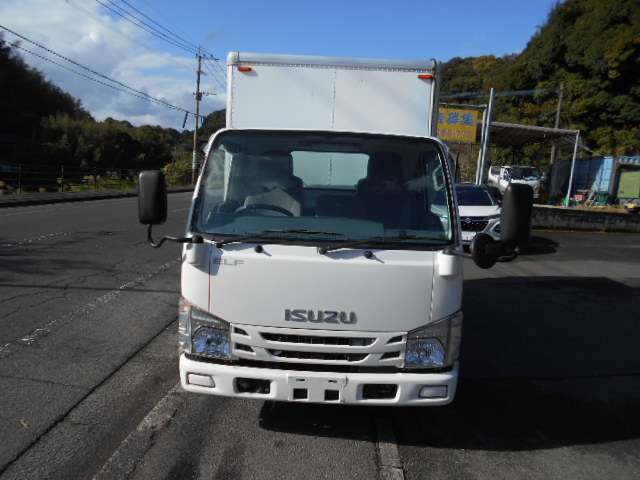 Isuzu Elf 2