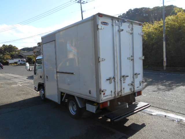 Isuzu Elf 5