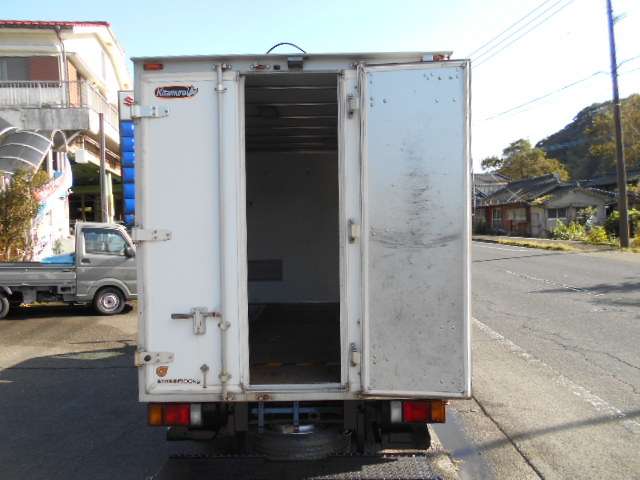 Isuzu Elf 10