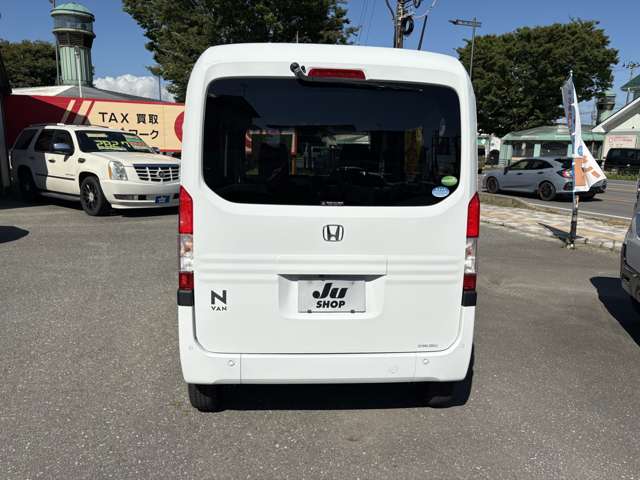 Honda N-VAN 8