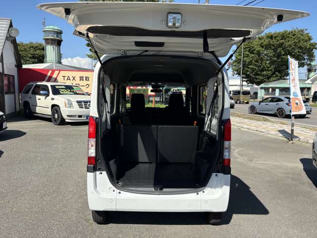 Honda N-VAN 9
