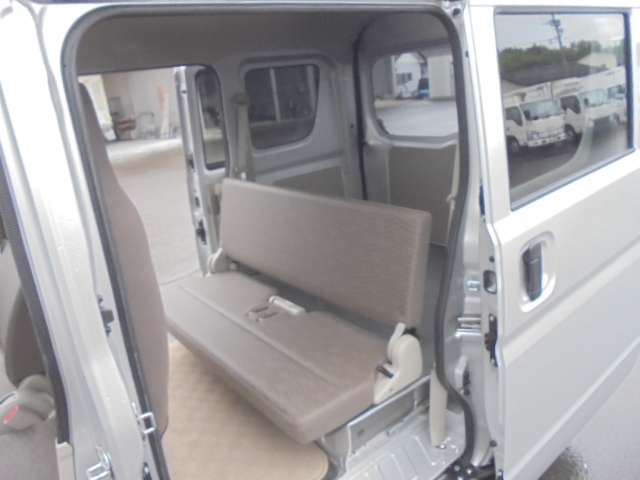 Nissan NV100 Clipper 9