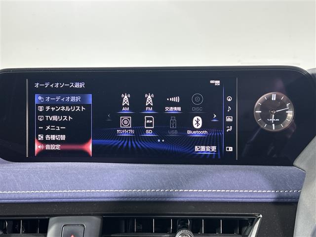 Lexus UX 5