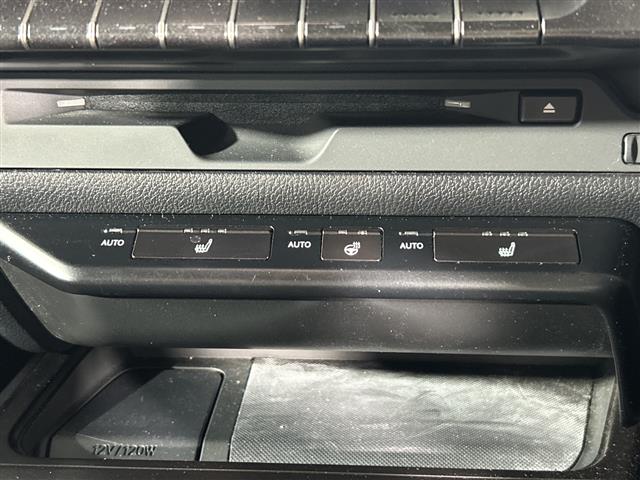 Lexus UX 9