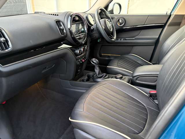 MINI Crossover 12