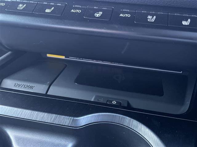 Lexus UX 8