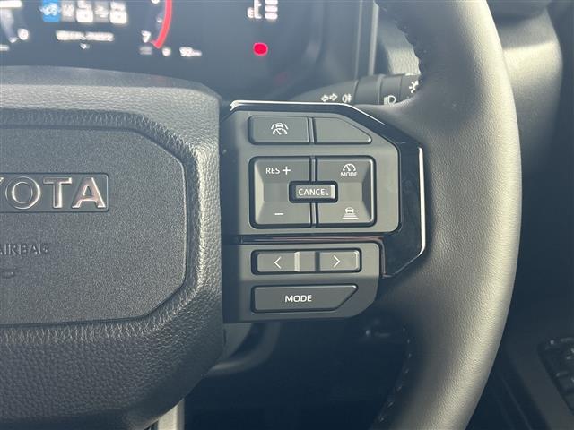 Toyota Land Cruiser FJ 12