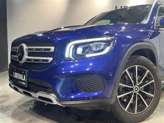 Mercedes-Benz GLB 8
