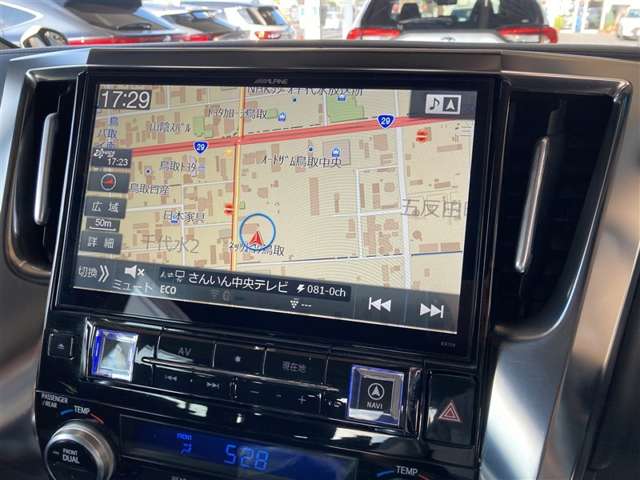 Toyota Vellfire 4