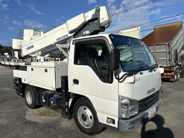 Isuzu Elf 3