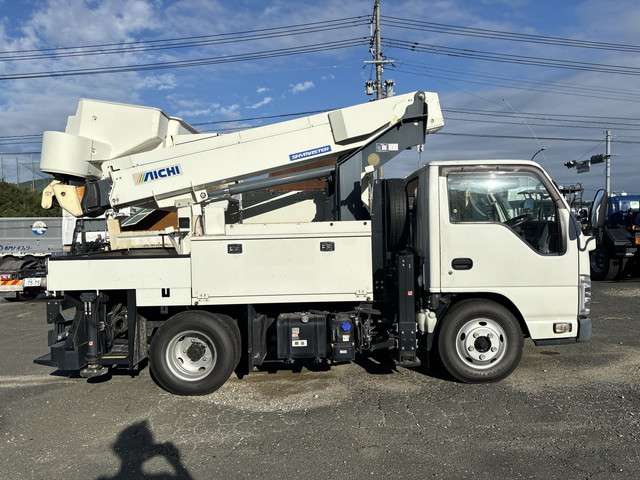 Isuzu Elf 10