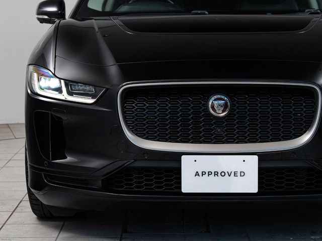Jaguar Iペイス 9