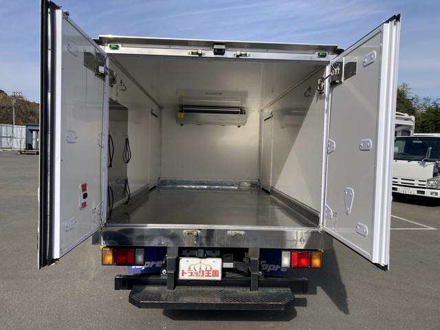 Isuzu Elf 11