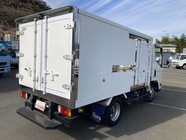 Isuzu Elf 2