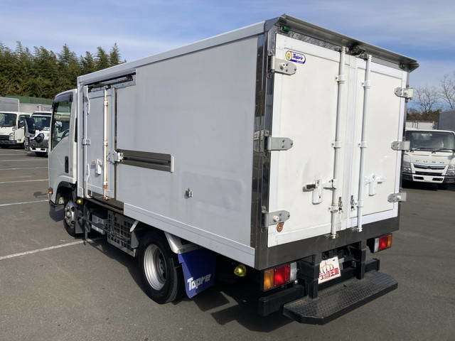 Isuzu Elf 3