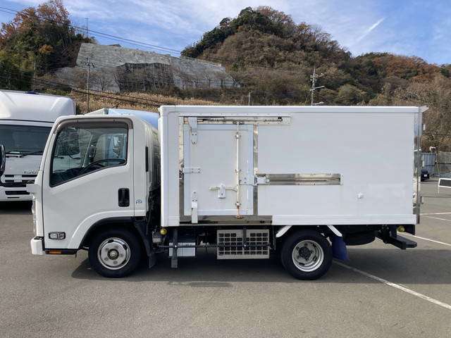 Isuzu Elf 4