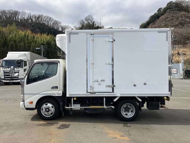 Hino Dutro 4