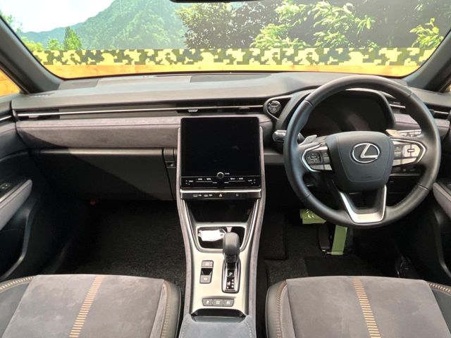 Lexus LBX 2