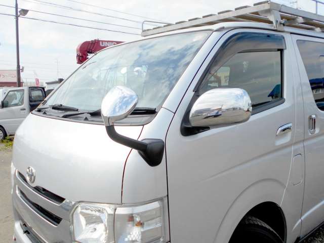 Toyota Hiace Van 3