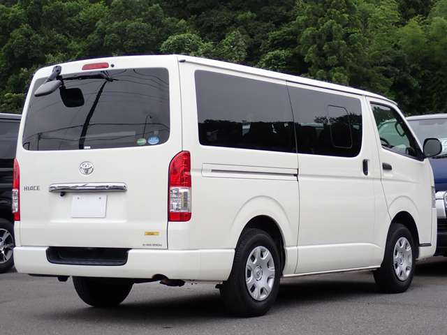 Toyota Hiace Van 2