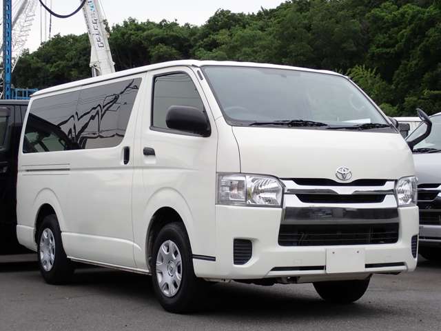 Toyota Hiace Van 6