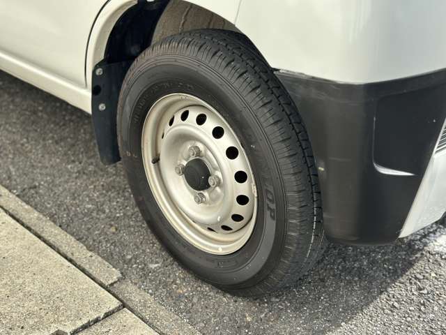 Daihatsu Hijet Cargo 7