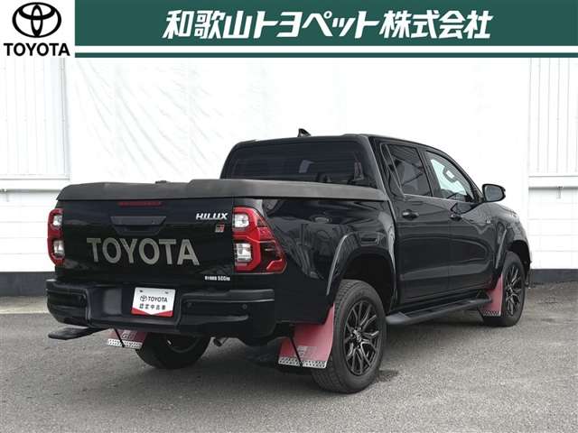 Toyota Hilux 2