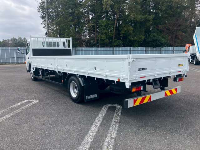 Mitsubishi Fuso Canter 7