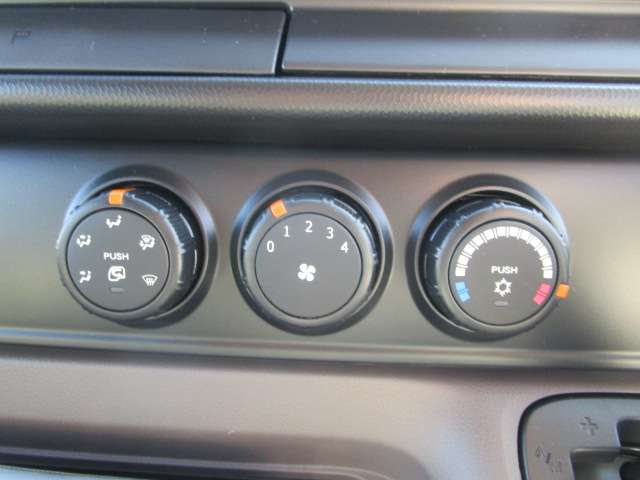 Mitsubishi Fuso Canter 12