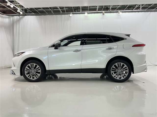 Toyota Harrier 5