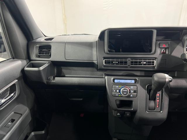 Daihatsu Atrai 6