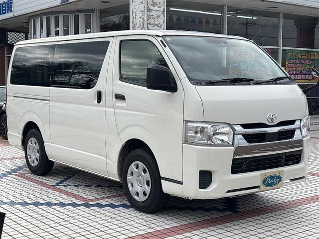 Toyota Hiace Van 7