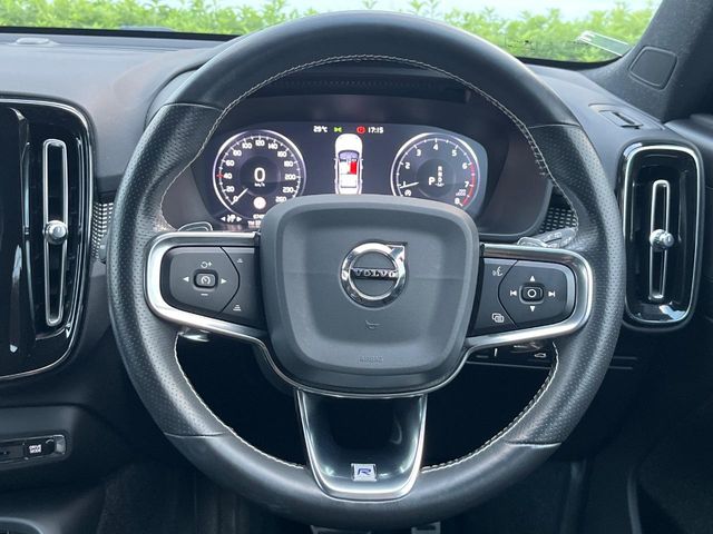 Volvo XC40 12
