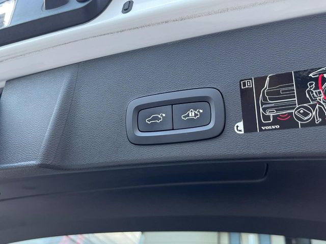 Volvo XC40 8